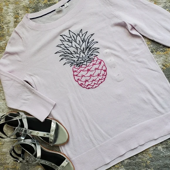 GAP Light Pink Pineapple Sweater - Picture 2 of 10